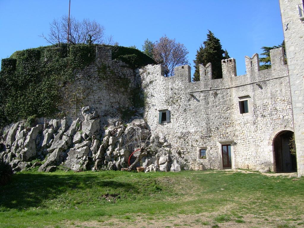 Castrum Di Serravalle Vittorio Veneto Exteriör bild